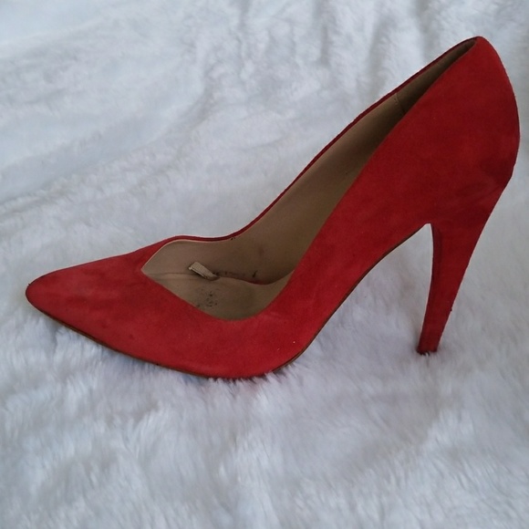 Red sude pumps - Picture 2 of 5